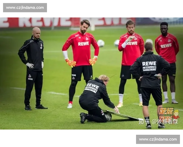 科隆官宣 1000 万欧签 21 岁新星中卫 范登伯格加盟德甲劲旅