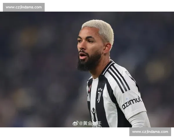 尤文 4000 万欧标价道格拉斯 - 路易斯 曼城利兹联等多队竞逐租借 + 买断方案